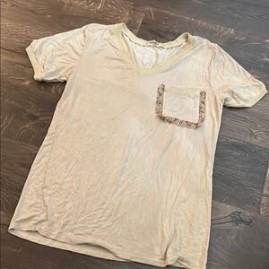 Cream V-Neck‎ T-Shirt with Pocket Detail by POL SIZE Large